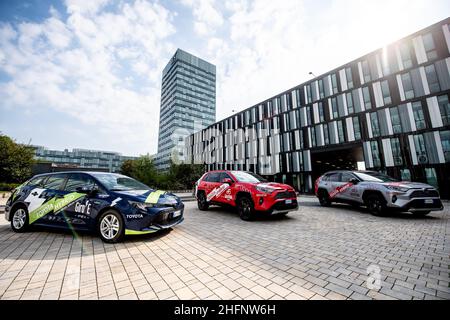 Claudio Furlan - Lapresse 15 septembre 2020 Milano (Italie) NewsToyota a renouvelé un contrat majeur avec RCS Sport, organisateur de la prestigieuse Giro d&#x2019;Italia, qui approche actuellement de son édition 103nd, et fournira des voitures officielles au Giro et à toutes les autres courses de cyclisme RCS. Banque D'Images