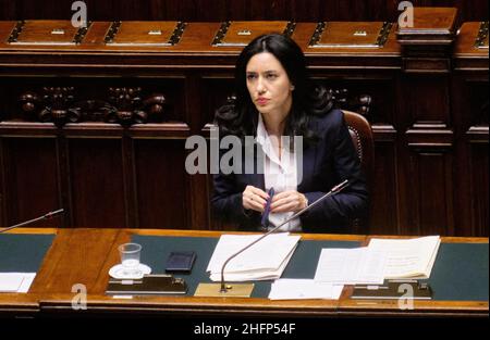 Mauro Scrobogna /Lapresse 30 septembre 2020 et#xA0; Rome, Italie politique Chambre des députés - heure des questions sur la photo: Sur la photo: Lucia Azzolina, ministre de l'éducation Banque D'Images