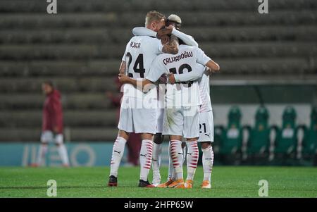 Lapresse - Spada 01, Ottobre 2020 Porto (Portugal ) Sport Soccer A.C.Milan- saison 2020-2021 - Europa League Rio Ave vs Milan dans le pic: Hakan Calhanoglu , fête après avoir obtenu 2-2 points Banque D'Images