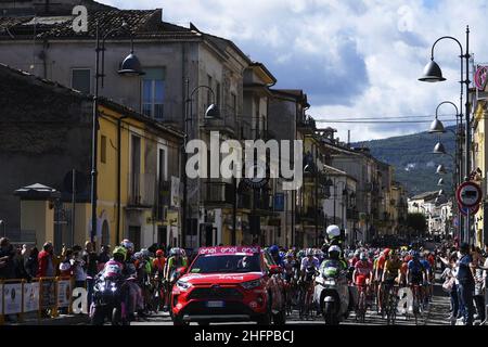 Fabio Ferrari/Lapresse 08 octobre 2020 Italie Sport Cycling Giro d'Italia 2020 - 103th Edition - Stage 6 - de Castrovillari à Matera dans le pic: Le début de la course Banque D'Images