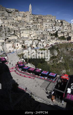 Marco Alpozzi/Lapresse 09 octobre 2020 Italie Sport Cycling Giro d'Italia 2020 - 103th Edition - Stage 7 - de Matera à Brindisi dans le pic: I Sassi di Matera Banque D'Images