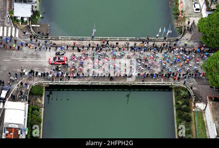 Jennifer Lorenzini/Lapresse 15 octobre 2020 Italie Sport Cycling Giro d'Italia 2020 - 103th Edition - Stage 12 - de Cesenatico à Cesenatico dans le pic: La course Banque D'Images