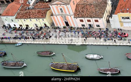 Jennifer Lorenzini/Lapresse 15 octobre 2020 Italie Sport Cycling Giro d'Italia 2020 - 103th Edition - Stage 12 - de Cesenatico à Cesenatico dans le pic: La course Banque D'Images