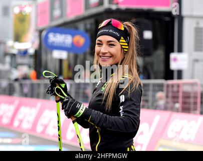 Jennifer Lorenzini/Lapresse 18 octobre 2020 Italie Sport Cycling Giro d'Italia 2020 - 103th Edition - Stage 15 - de la base aérienne de Rivolto à Piancavallo dans le pic: Dorothea Wierer Banque D'Images