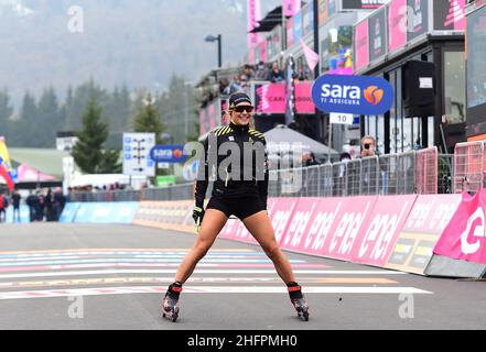 Jennifer Lorenzini/Lapresse 18 octobre 2020 Italie Sport Cycling Giro d'Italia 2020 - 103th Edition - Stage 15 - de la base aérienne de Rivolto à Piancavallo dans le pic: Dorothea Wierer Banque D'Images