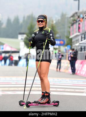 Jennifer Lorenzini/Lapresse 18 octobre 2020 Italie Sport Cycling Giro d'Italia 2020 - 103th Edition - Stage 15 - de la base aérienne de Rivolto à Piancavallo dans le pic: Dorothea Wierer Banque D'Images