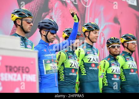 Massimo Paolone/Lapresse 21 octobre 2020 Italie Sport Cycling Giro d'Italia 2020 - 103th Edition - Stage 17 - de Bassano del Grappa à Madonna di Campiglio dans le pic: VISCONTI Giovanni Banque D'Images