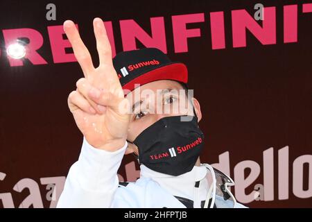 GIAN Mattia d'Alberto/Lapresse 22 octobre 2020 Italie Sport Cyclisme Giro d'Italia 2020 - 103th Edition - Stage 18 Pinzolo Laghi di Cancano dans le pic: HINDLEY Jai ÉQUIPE SUNWEB Banque D'Images