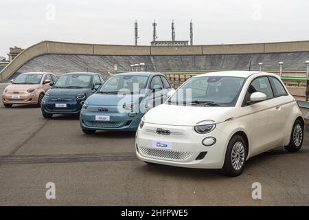 Nicolo' Campo/Lapresse 23 octobre 2020 Turin (Italie) Nouvelle 500 International Media Drive in the pic: New 500 Banque D'Images