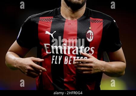 Fabio Ferrari/Lapresse 26 octobre 2020 Milan (Italie) Sport Soccer Milan vs Roma - Championnat italien de football League A TIM 2020/2021 dans le pic: t-shirt milan Banque D'Images