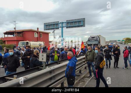 Fabio Sasso/Lapresse 28 octobre 2020 Naples, Itay News Whirlpool cessera sa production à l'usine de Naples 31 octobre dans le cadre du pic: Protestation des travailleurs Banque D'Images