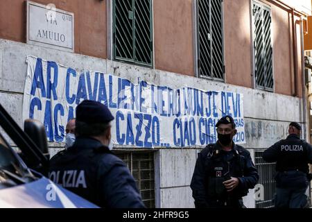 Cecilia Fabiano/Lapresse 09 novembre 2020 Roma (Italie) Actualités : expulsion du siège de l'organisation des fans d'Irriducibili dans le pic : l'expulsion dans la via Amulio Banque D'Images