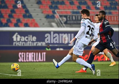 Massimo Paolone/Lapresse 25 novembre 2020 Bologna, Italie football Bologna vs Spezia - coupe italienne 2020/2021 4th éliminatoire ronde - Stade Renato Dall'Ara dans le pic: Giulio Maggiore (Spezia Calcio) but 2-3 Banque D'Images