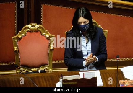 Mauro Scrobogna /Lapresse 26 novembre 2020 et#xA0; Rome, Italie Sénat politique - heure des questions n la photo: Lucia Azzolina, ministre de l'éducation Banque D'Images