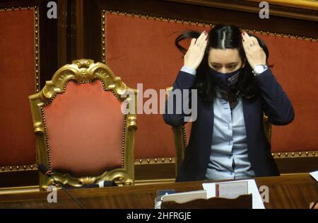 Mauro Scrobogna /Lapresse 26 novembre 2020 et#xA0; Rome, Italie Sénat politique - heure des questions n la photo: Lucia Azzolina, ministre de l'éducation Banque D'Images