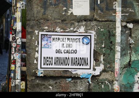 Foto Fabio Sasso/Lapresse 30/11/2020 Napoli - ItaliaCronacaLa tcce&#xe0; di Napoli ricorda Diego Armando MaradonaNella foto: le vie della tcce&#xe0;photo Fabio Sasso/LaPresse30/11/2020 Naples - ItalyNewsLa ville de Naples se souvient de Diego Armando MaradonaDans la photo: Rues de la ville Banque D'Images