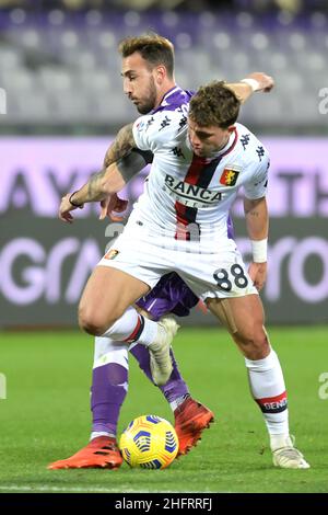 Lapresse - Jennifer Lorenzini 07 décembre 2020 Firenze (Italie) Sport Soccer Fiorentina - Genoa Italian football Championship League A TIM 2019/ 2020 - Stade "Artemio Franchi" dans la photo: Castrovilli, Pellegrini Banque D'Images