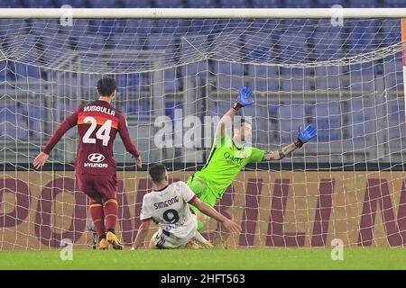 Fabio Rossi/AS Roma/Lapresse 23/12/2020 Rome (Italie) Sport Soccer Roma-Cagliari Ligue italienne de football série A Tim 2020/2021 - Stade Olimpic dans le pic: Mirante, Simeone Banque D'Images