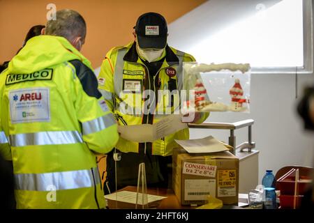 Lapresse - Claudio Furlan 25 décembre 2020 - Milan (Italie) Journée du vaccin à l'hôpital Codogno, arrivée des vaccins Pfizer Banque D'Images