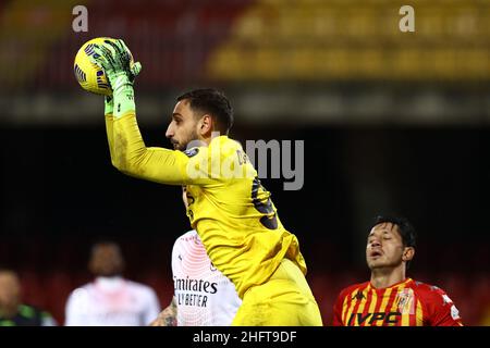 Alessandro Garofalo/Lapresse 03 janvier 2021 Benevento, Italie football sport Benevento vs Milan - Ligue italienne de football A TIM 2020/2021 - Stade Vigorito.Dans la photo: M99 Banque D'Images