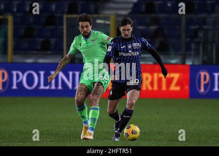 Stefano Nicoli/Lapresse 27-01-2021 Sport Soccer Atalanta vs Lazio Coppa Italia Tim 2020/2021 Gewiss Stadium dans la photo Aleksej Miranchuk Francesco Acerbi Banque D'Images