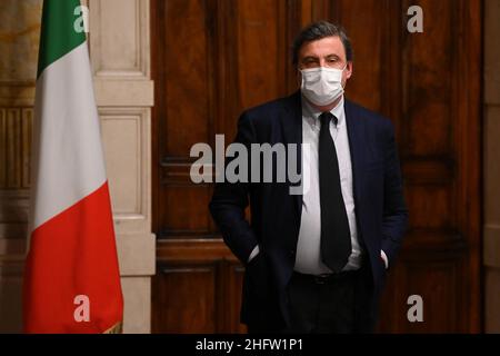 Foto Fabrizio Corradetti/Lapresse/POOL Ansa08 febbraio 2021 Roma, Italia Politica Seconda tornata delle consultazioni tra il premier incaricato Mario Draghi e i gruppi parlamentariNella foto:Azione, +Europa e Radicali - Carlo CalendaPhoto Fabrizio Corradetti/Lapresse/POOL AnsaFevrier 08, 2021 Rome (Italie) politique le Premier désigné Mario Draghi entame une nouvelle série de consultations avec les partis politiques italiens sur la formation d'un nouveau gouvernement largement soutenu.The pic: Azione, +Europa e Radicali - Carlo Calenda Banque D'Images