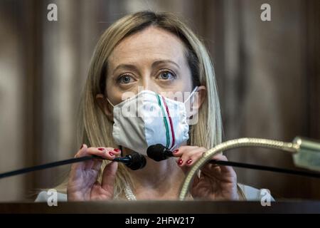 Foto Roberto Monaldo / Lapresse 09-02-2021 Roma Politica Camera dei Deputati - Consultazioni del presidente del Consiglio incaricato Mario Draghi Nella foto Giorgia Meloni 09-02-2021 Rome (Italie) Chambre des députés - consultations du Premier ministre désigné Mario Draghi sur le pic Giorgia Meloni Banque D'Images