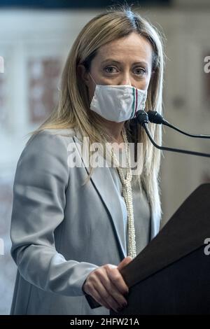 Foto Roberto Monaldo / Lapresse 09-02-2021 Roma Politica Camera dei Deputati - Consultazioni del presidente del Consiglio incaricato Mario Draghi Nella foto Giorgia Meloni 09-02-2021 Rome (Italie) Chambre des députés - consultations du Premier ministre désigné Mario Draghi sur le pic Giorgia Meloni Banque D'Images