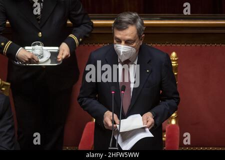 Foto Antonio Masiello/Lapresse/POOL Getty17 febbraio 2021 Roma, Italia Politica Senato - Voto di fiduciaires su gogo DraghiNella foto: Mario DraghiPhoto Antonio Masiello/Lapresse/POOL GettyFebruary 17, 2021 Rome (Italie) politique Sénat - vote de confiance sur le gouvernement Draghi PIC: Mario Draghi Banque D'Images