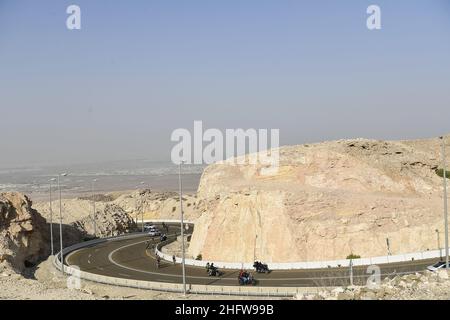 Lapresse - Fabio Ferrari 23 février 2021 Abu Dhabi (Émirats arabes Unis) Sport Cycling Emirats Arabes Unis Tour 2021 -STRATA STAGE- Stage 3 - de Al Ain Strata Manufacturing à Jebel Hafeet - 103,1 miles dans le pic: Paysage Banque D'Images