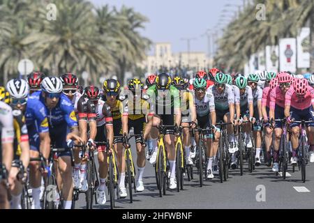 Lapresse - Fabio Ferrari 26 février 2021 Dubai (Émirats Arabes Unis) Sport Cycling UAE Tour 2021 -DUBAI STAGE- Stage 6 - de Dubaï - Iles Deira à Dubaï - Palm Jumeriah dans le pic: Pendant la course. Banque D'Images