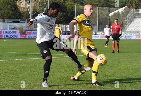 Foto Lapresse - Tano Pecoraro27 02 2021 la Spezia - (Italia)Sport CalcioSpezia vs ParmaCampionato di Calcio série A TIM 2020/2021 - Stadio "Alberto Picco"nella foto:Gyasi emmanuelPhotophoto Lapresse - Tano Pecoraro27 février 2021 ville la Spezia - (Italie)Sport SoccerSpezia vs ParmaItalian football Championship League A TIM 2020/2021 - "Alberto Picco" Stadiumin le pic: Gyasi emmanuel Banque D'Images