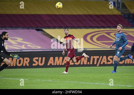 Luciano Rossi/ AS Roma/ Lapresse 28/02/2021 Rome (Italie) Sport Soccer Roma - Milan football Championship League A Tim 2020 2021 Olimpico Stadium of Rome in the pic: Henrikh Mkhitaryan Banque D'Images