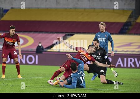 Luciano Rossi/ AS Roma/ Lapresse 28/02/2021 Rome (Italie) Sport Soccer Roma - Milan football Championship League A Tim 2020 2021 Olimpico Stadium of Rome in the pic: Henrikh Mkhitaryan Banque D'Images