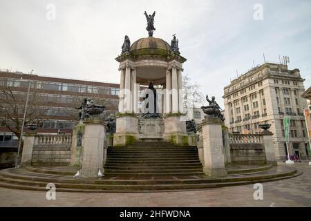 victoria monument derby Square centre ville Liverpool Angleterre Royaume-Uni Banque D'Images