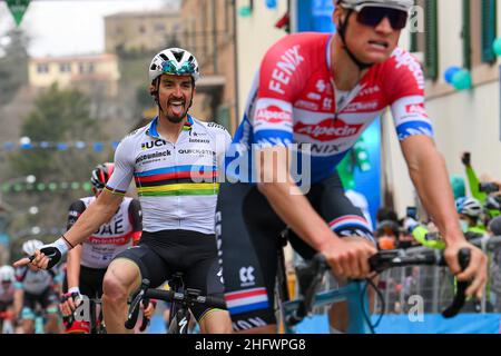 GIAN Mattia d'Alberto - Lapresse Mars, 11 2021 Chiusdino (Italie) Sport Cyclisme Tirreno-Adriatico Eolo 2021 Stage 2 Camaiore - Chiusdino 202 km dans le pic: Julian Alaphilippe (Deceuninck - Quick Step), vainqueur de la scène Banque D'Images