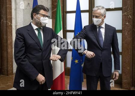Roberto Monaldo / Lapresse 19-03-2021 Rome (Italie) le ministre du développement économique Giancarlo Giorgetti rencontre le ministre français de l'économie Bruno le Maire dans le cadre du pic Giancarlo Giorgetti, Bruno le Maire Banque D'Images