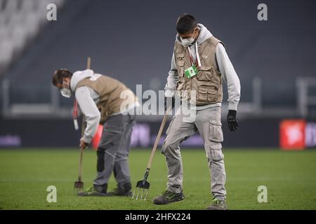 Lapresse - Fabio Ferrari 24 mars 2021 Turin, Italie sport football Portugal vs Azerbaigian -Fifa World Cup qualificatifs Qatar 2022 - Groupe A stage 1/10 - Allianz Stadium de Turin.Dans la photo : jardiniers Banque D'Images