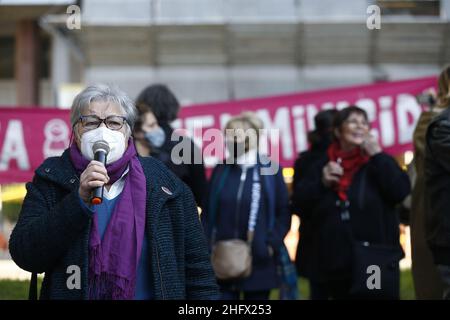 Cecilia Fabiano/Lapresse 25 mars 2021 Roma (Italie) Actualités : démonstration en cours de la convention d'Istanbul dans le pic : la manifestation sur la piazza Indipendenza Banque D'Images