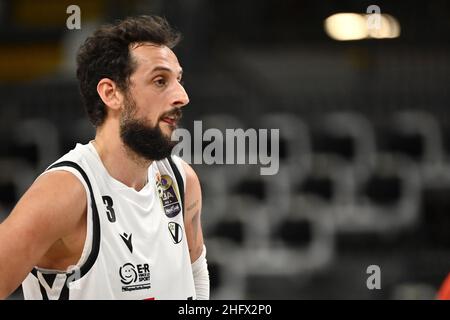 Massimo Paolone/Lapresse 28 mars 2021 Bologna, Italie panier sport Virtus Bologna vs Fortitudo Bologna - LBA Serie A UnipolSai - Virtus Arena dans le pic: Marco Belinelli (Virtus Segafredo Bologna) regarde sur Banque D'Images