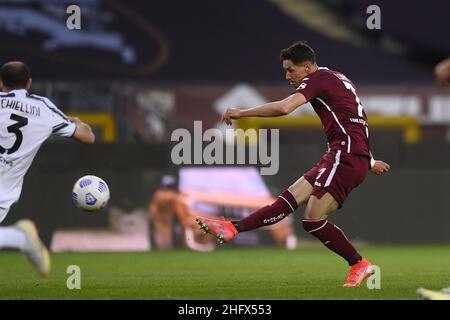 Lapresse - Fabio Ferrari 03 avril 2021 Turin, Italie sport de football EXCLUSIF TORINO FC Torino FC vs Juventus FC - Italian football Championship League A TIM 2020/2021 - stade "Olimpico Grande Torino".Dans le pic:Sasa Lukic (Torino FC); . Banque D'Images