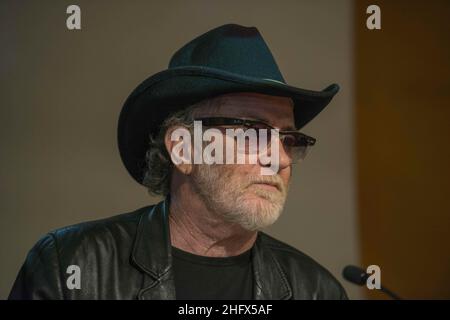 Marco Alpozzi - Lapresse 15 mai 2016 Turin (Italie) Actualités 29th 'salon du livre' (Salone Internazionale del Libro) de Turin dans le pic: Francesco de Gregori Banque D'Images