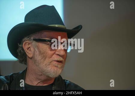 Marco Alpozzi - Lapresse 15 mai 2016 Turin (Italie) Actualités 29th 'salon du livre' (Salone Internazionale del Libro) de Turin dans le pic: Francesco de Gregori Banque D'Images