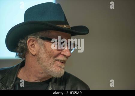 Marco Alpozzi - Lapresse 15 mai 2016 Turin (Italie) Actualités 29th 'salon du livre' (Salone Internazionale del Libro) de Turin dans le pic: Francesco de Gregori Banque D'Images