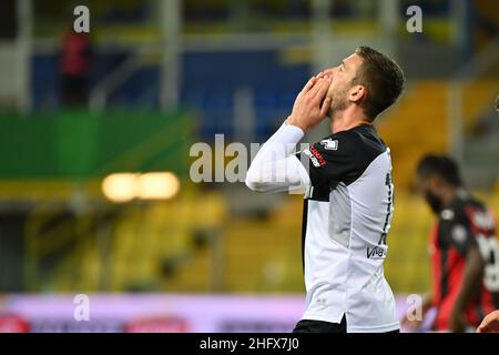 Massimo Paolone/Lapresse 10 avril 2021 Parme, Italie football Parme vs Milan - Ligue italienne de football A TIM 2020/2021 - Stade Ennio Tardini dans le pic: Mattia Bani (Parme Calcio) est en désespoir Banque D'Images