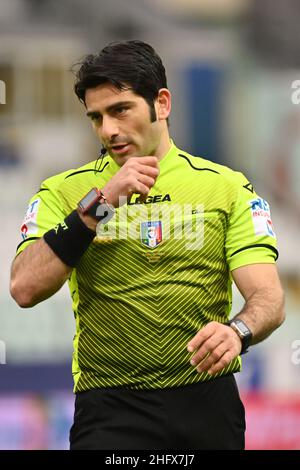 Massimo Paolone/Lapresse 10 avril 2021 Parme, Italie football Parme vs Milan - Ligue italienne de football A TIM 2020/2021 - Stade Ennio Tardini dans le pic: L'arbitre Fabio Maresca regarde Banque D'Images