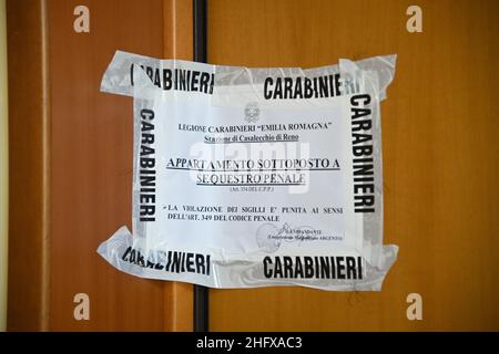 Massimo Paolone/Lapresse 16 avril 2021 Casalecchio di Reno (Bologna), Italie News meurtre présumé pour empoisonnement contre son beau-père par Alessandro Asoli et tentative de meurtre présumée contre sa mère dans le pic: Les sceaux des Carabinieri Banque D'Images