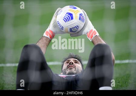 Foto Piero Cruciatti / Lapresse 21/04/21 - Turin, Italia Sport, Calcio Juventus vs Parme - Campionato italiano di calcio série A TIM 2020-2021 - Juventus Stadium Nella foto:Gianluigi Buffon Foto Piero Cruciatti / Lapresse 21/04/21 - Turin, Italie Sport, Soccer Juventus vs Parme - Ligue italienne de football A Tim 2020 2021 sur la photo: Gianluigi Buffon Banque D'Images