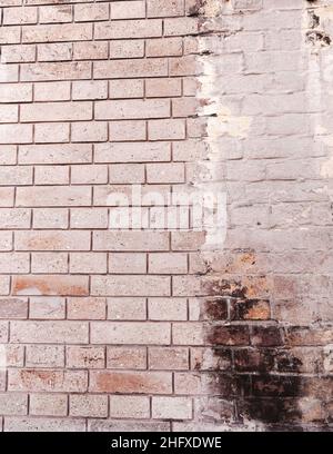 Résumé fond vieux mur de briques blanches avec des fissures et des rayures. Style du paysage. Grand fond ou la texture. Banque D'Images