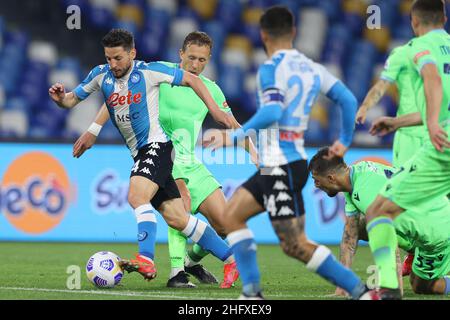 Alessandro Garofalo/Lapresse 22 avril 2021 Naples, Italie football sportif Napoli vs Lazio - Ligue italienne de football A TIM 2020/2021 - Stade Diego Armando Maradona.Dans la photo: Dries Mertens (SSC Napoli) Banque D'Images